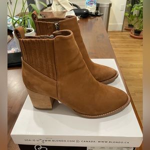 Blondo Noa leather waterproof booties in Nubuck.